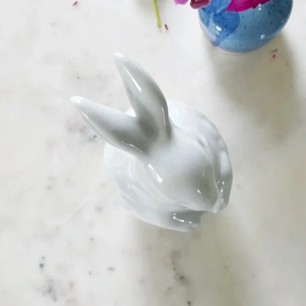Williams Sonoma “Vintage Bunny” Lidded Dish Tureen for Easter Spring Table